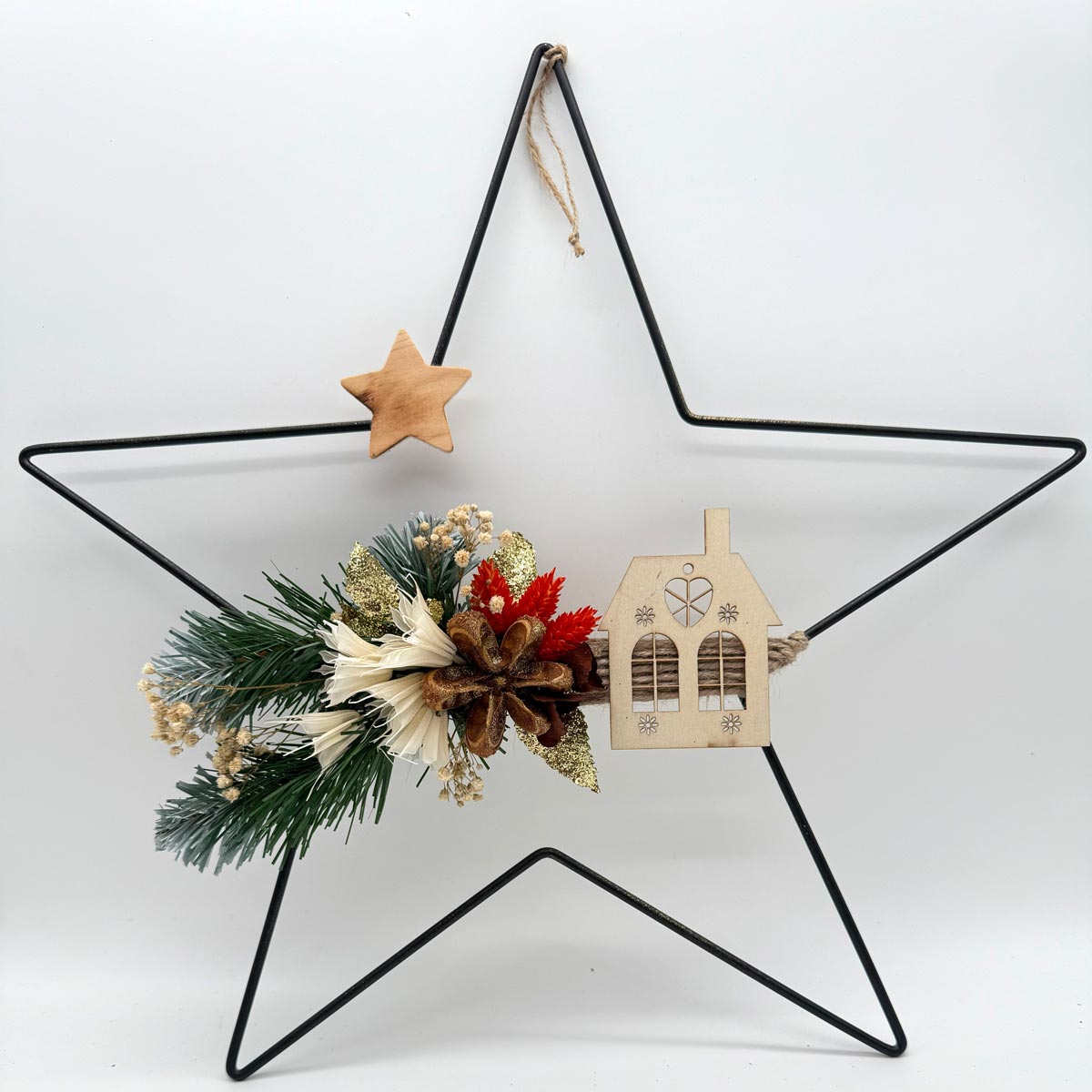 Etoile de Noël bohème avec fleurs séchées